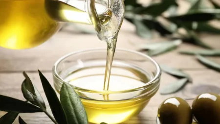 روغن زیتون برای چین و چروک