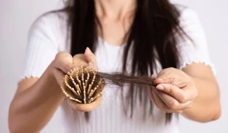راههای مقابله با ریزش موی خانم ها