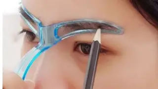 طراحی ابروهای زیبا و پرپشت با کمک شابلون ابرو