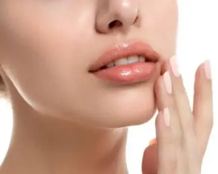 برجسته کردن لب بدون عمل در منزل + آموزش و عکس