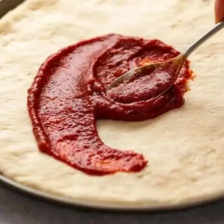 طرز تهیه انواع سس های مخصوص روی پیتزا