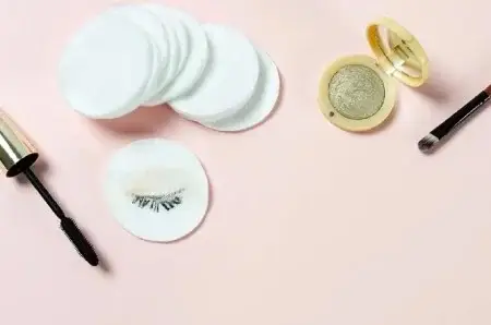 چگونه ریمل ضد آب را به راحتی پاک کنیم؟