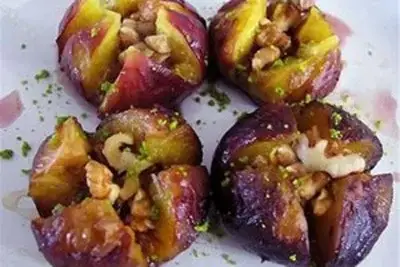 طرز تهیه دسر مقوی انجیر و گردو مخصوص سالمندان
