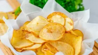 طرز تهیه چیپس سیب زمینی ترد و خوشمزه با سرخ کن بدون روغن