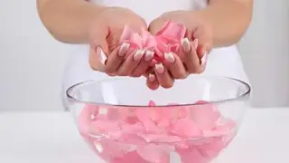 پیشگیری از پیر شدن پوست صورت با استفاده از گلاب