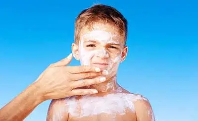 بایدها و نبایدهای استفاده از کرم ضد آفتاب