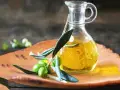 آیا می توانم از روغن کرچک برای رشد مو استفاده کنم