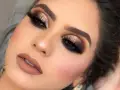آموزش آرایش چشم سایه مشکی طلایی