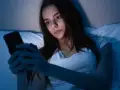 نور آبی گوشی، دشمن پنهان پوست ما؟