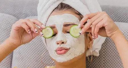 فواید استفاده از خیار برای پوست دور چشم چیست؟