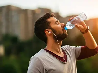 تاثیر نوشیدن آب در کاهش وزن
