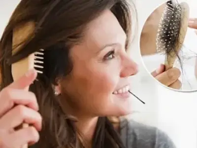 آنچه باید در مورد ریزش مو در دوران یائسگی بدانید