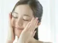 جوش های صورتتان را دستکاری می کنید؟
