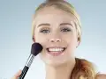 هایلایتر صورت چیست، چطور استفاده میشود و انواع  آن کدامند؟