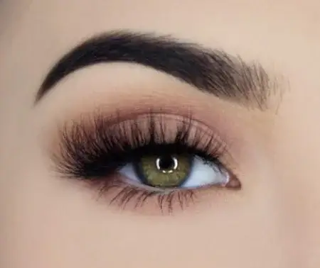 چگونه مژه هایمان را پرپشت و مشکی کنیم؟