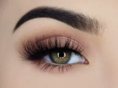 چگونه مژه هایمان را پرپشت و مشکی کنیم؟