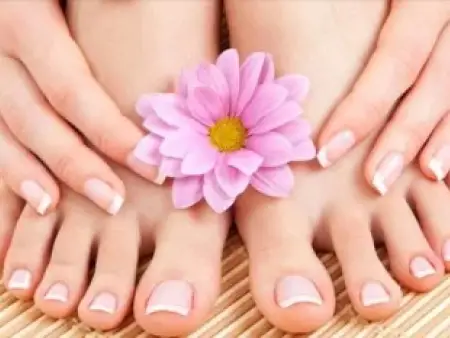 9 راه برای داشتن ناخن هایی محکم و زیبا
