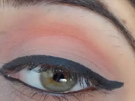 نحوه استفاده از رژگونه به عنوان سایه چشم