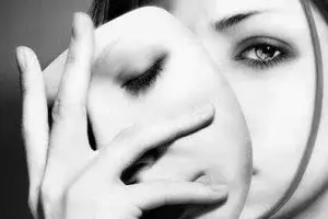 تاثیر افزایش سن بر صورت و روش‌ مقابله با آن