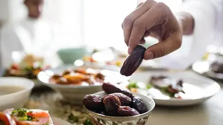 بهترین غذاها و بدترین غذاهای افطار و سحر در ماه رمضان